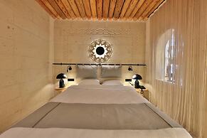 Simurg Cave House