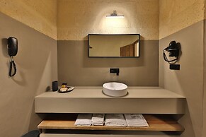 Simurg Cave House