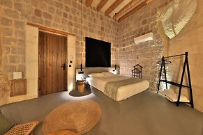 Simurg Cave House