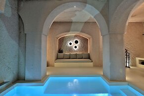 Simurg Cave House