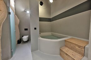 Simurg Cave House