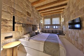 Simurg Cave House