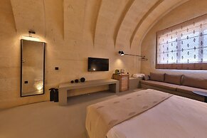 Simurg Cave House