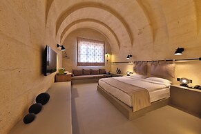 Simurg Cave House