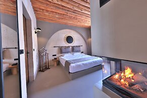 Simurg Cave House