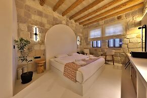Simurg Cave House