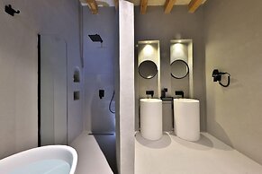 Simurg Cave House