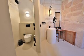 Simurg Cave House