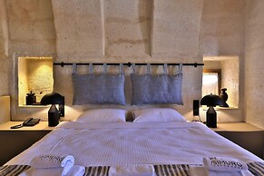 Simurg Cave House