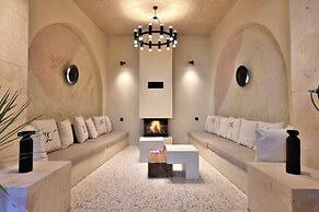 Simurg Cave House
