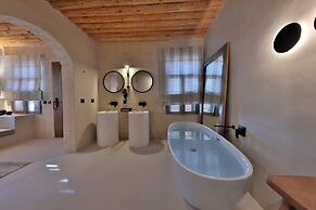 Simurg Cave House