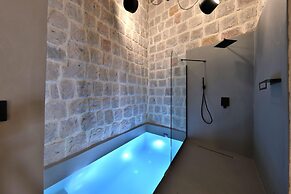 Simurg Cave House