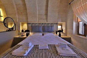 Simurg Cave House