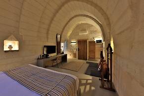 Simurg Cave House