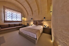 Simurg Cave House