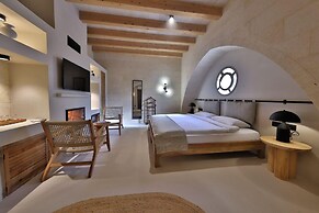 Simurg Cave House