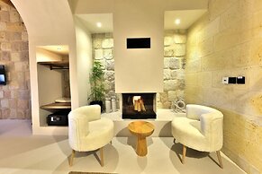 Simurg Cave House