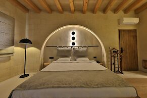 Simurg Cave House