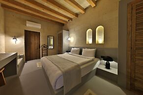 Simurg Cave House