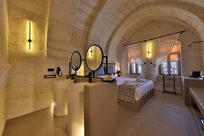Simurg Cave House