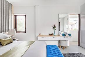 Saka Luxury Villa