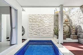 Saka Luxury Villa