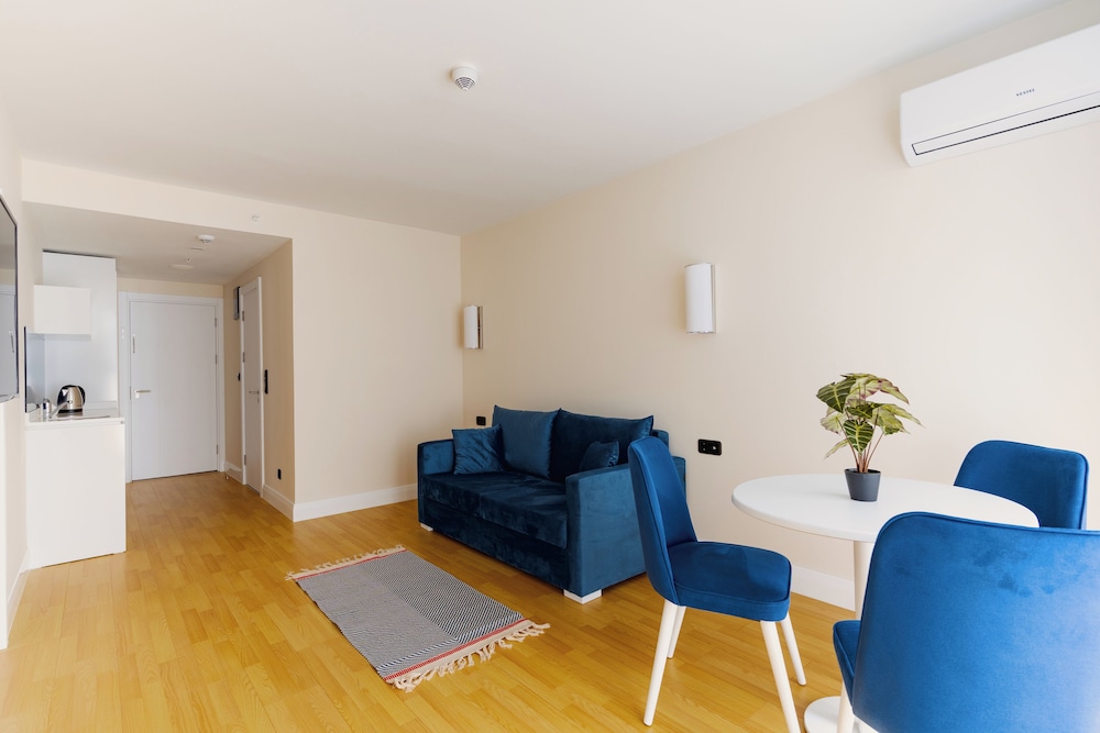 Eleven Way Apartments