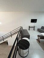 Periférico Bodega con Departamento A