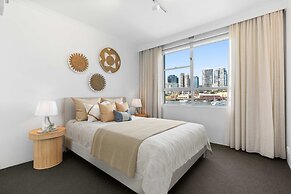 Sydney Harbourside Apartment
