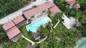Reef Waters Resort