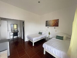 Reef Waters Resort