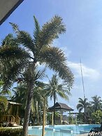 Reef Waters Resort