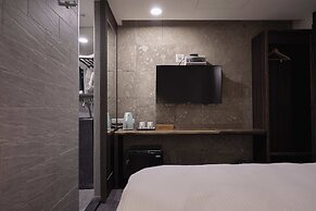 ZZZ HOTEL