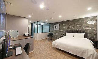 Restia Incheonbay Hotel