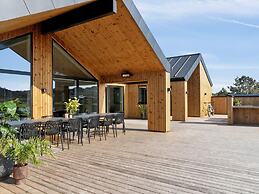 5 Star Holiday Home in Henne