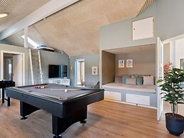 5 Star Holiday Home in Henne