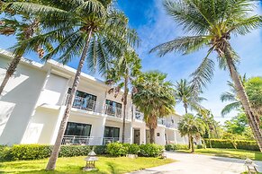 BJ Beachfront Hotel
