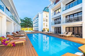 BJ Beachfront Hotel