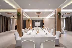 BJ Beachfront Hotel