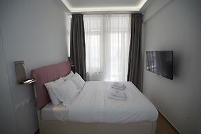 Tip Top Suites