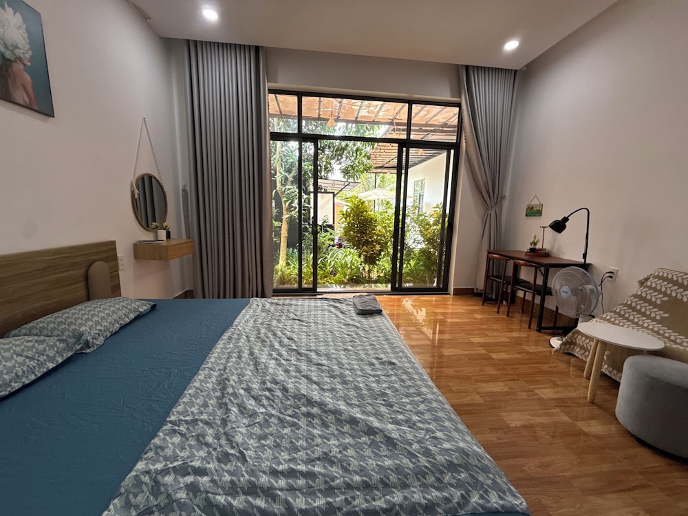 HOMESTAY HALONA