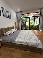 HOMESTAY HALONA
