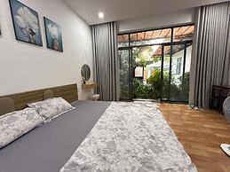 HOMESTAY HALONA