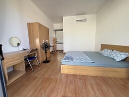HOMESTAY HALONA