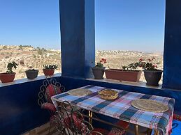 AL-Bustan House & Umm Qais