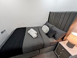 Spacious and Comfortable Modern Rooms