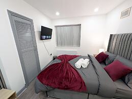 Spacious and Comfortable Modern Rooms
