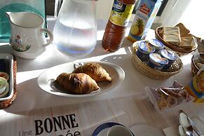 ATTICA B&B