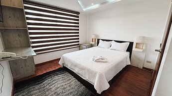 Sanchz Aqua Lounge Hotel by Chat Noir