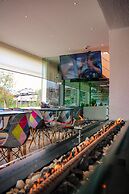 Sanchz Aqua Lounge Hotel by Chat Noir